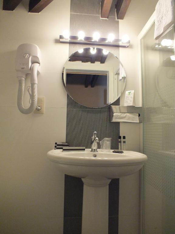 A Fleur De Couette Hotel Auvelais Phòng bức ảnh