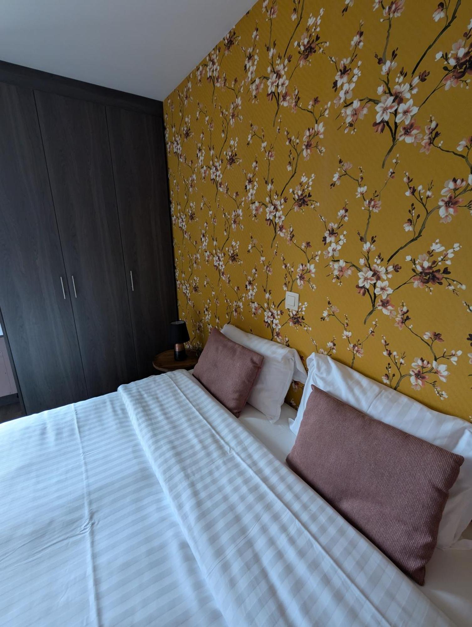 A Fleur De Couette Hotel Auvelais Ngoại thất bức ảnh