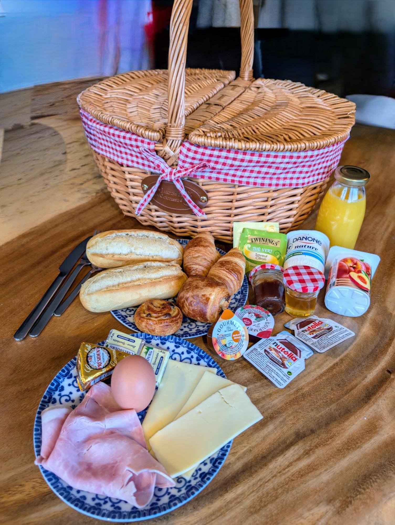 A Fleur De Couette Hotel Auvelais Ngoại thất bức ảnh